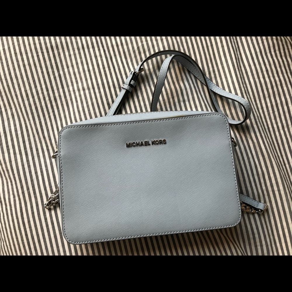 ❗️NEED GONE❗️Michael Kors Crossbody Bag